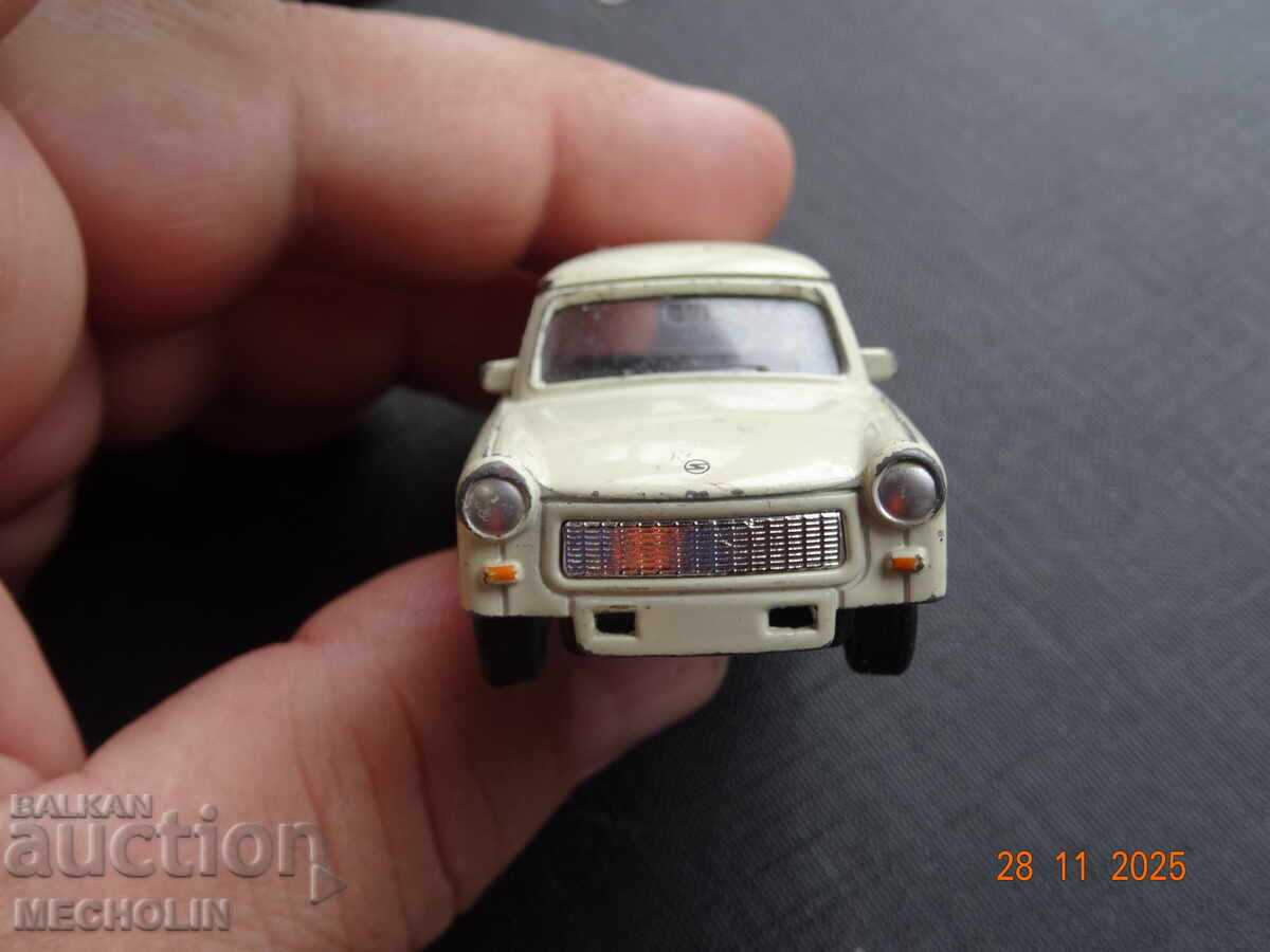 Auction  OLD metal TRABANT 601 car