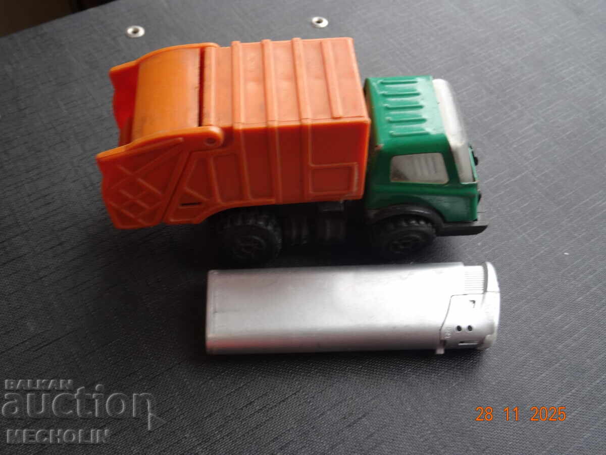 OLD metal cart TRASH TRUCK OLD metal cart TRASH TRUCK