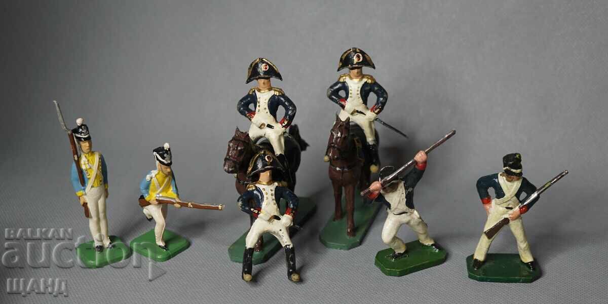 Lot Figurine Vechi Jucării Soldați Napoleonieni Din Plastic cu preț 13.00 BGN | € 6.65