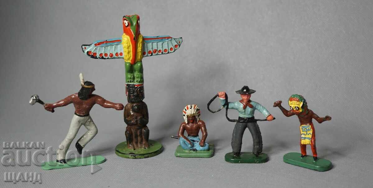 Old toy plastic figures: soldiers, Indians, cowboys