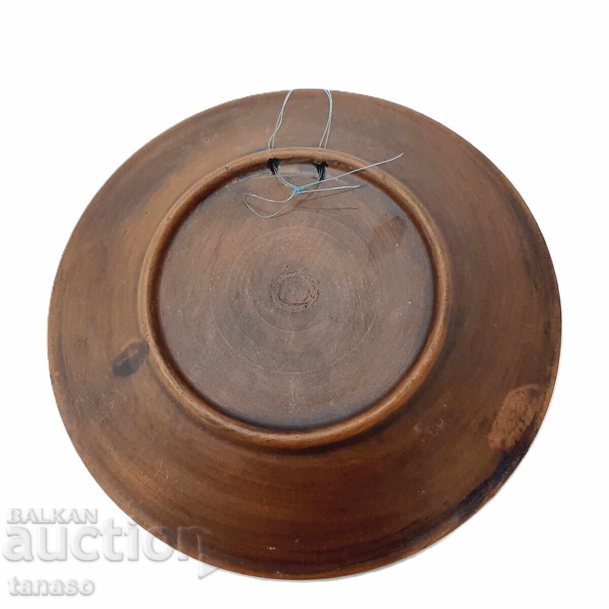 Παλιό κεραμικό εθνο πιάτο για τοίχο με τιμή 25.00 BGN | € 12.78