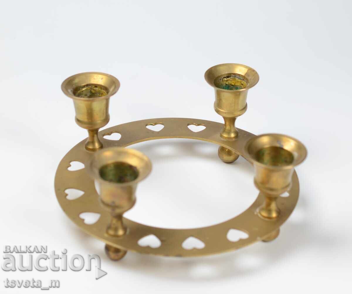 Δημοπρασία Αρχαίο μπρούτζινο στρογγυλό κηροπήγιο για 4 κεριά