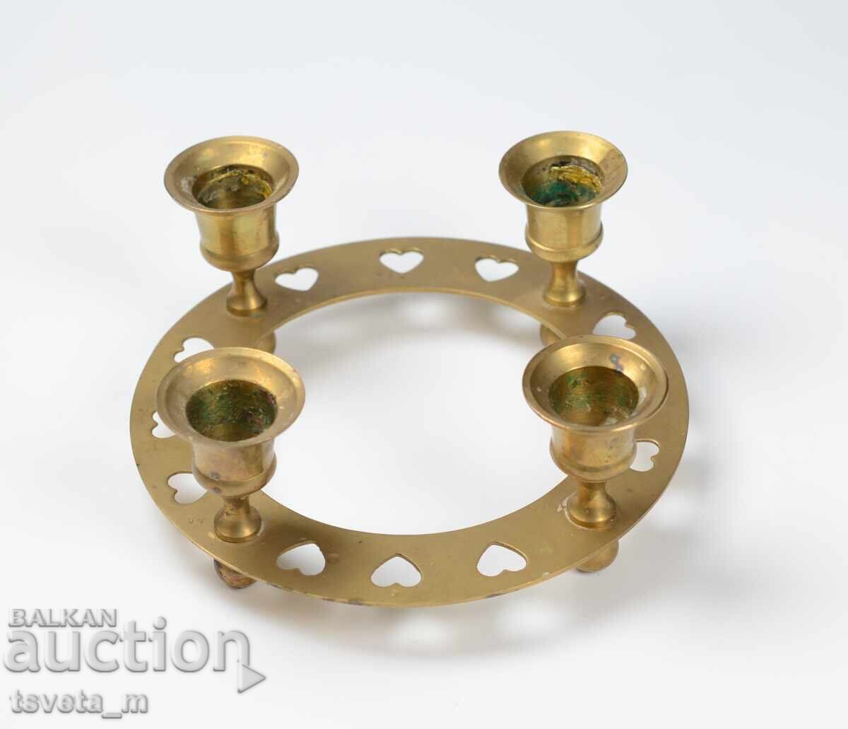 Αρχαίο μπρούτζινο στρογγυλό κηροπήγιο για 4 κεριά