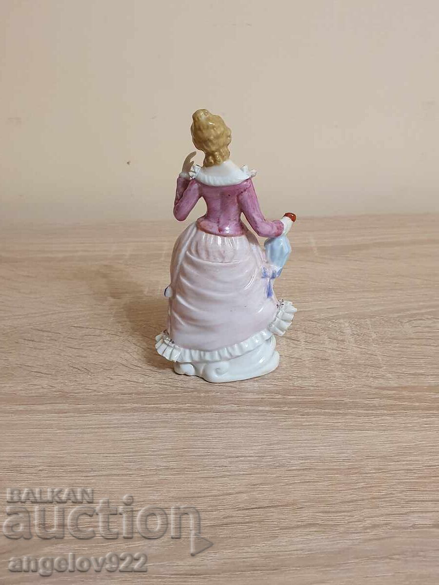 Δημοπρασία Πανέμορφο πορσελάνινο ειδώλιο!!! Δημοπρασία Πανέμορφο πορσελάνινο ειδώλιο!!!