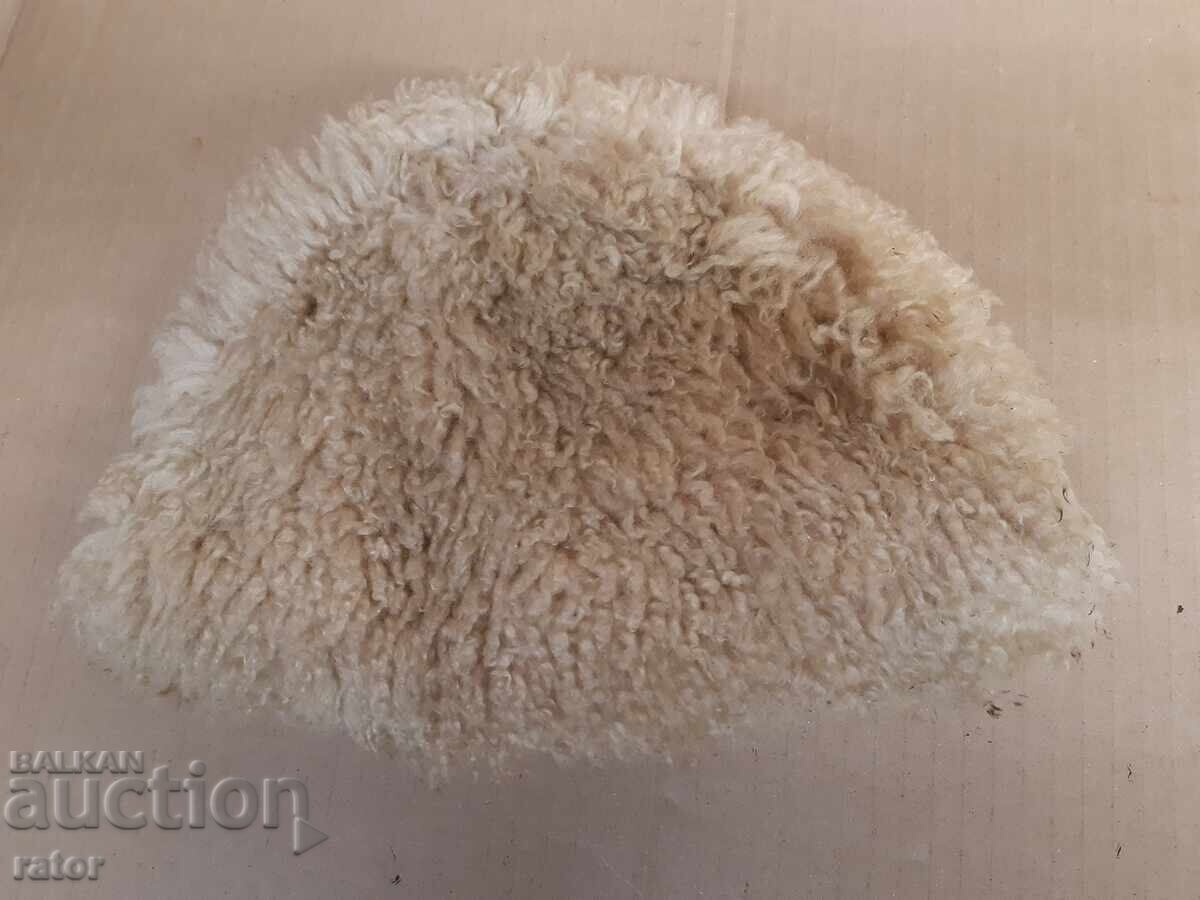 Auction  Old lambskin hat