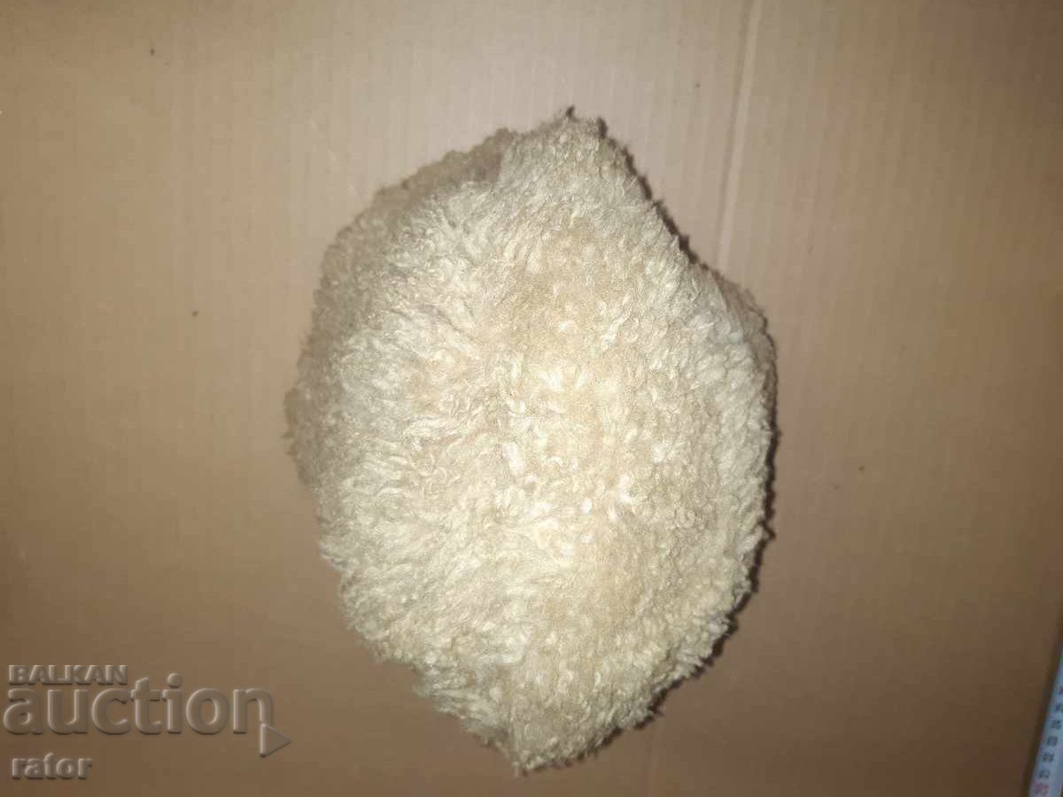 Delivery of Old lambskin hat