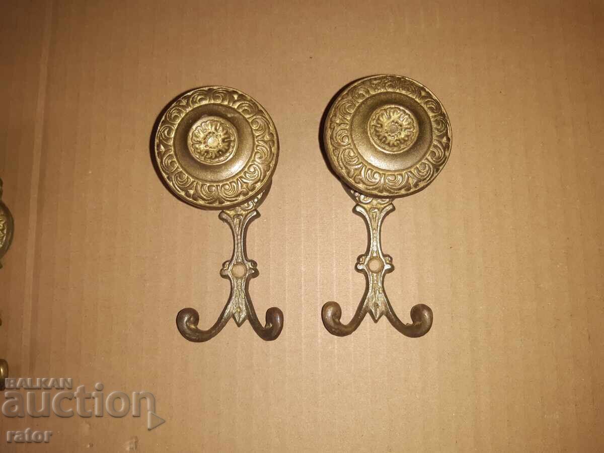 Аукцион Стари красиви бронзови закачалки - 4 броя . Закачалка