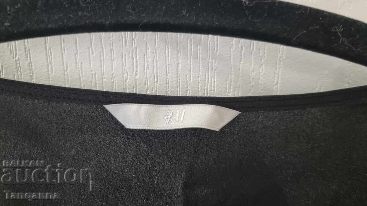 Tank top with price 8.00 BGN | € 4.09 Tank top with price 8.00 BGN | € 4.09