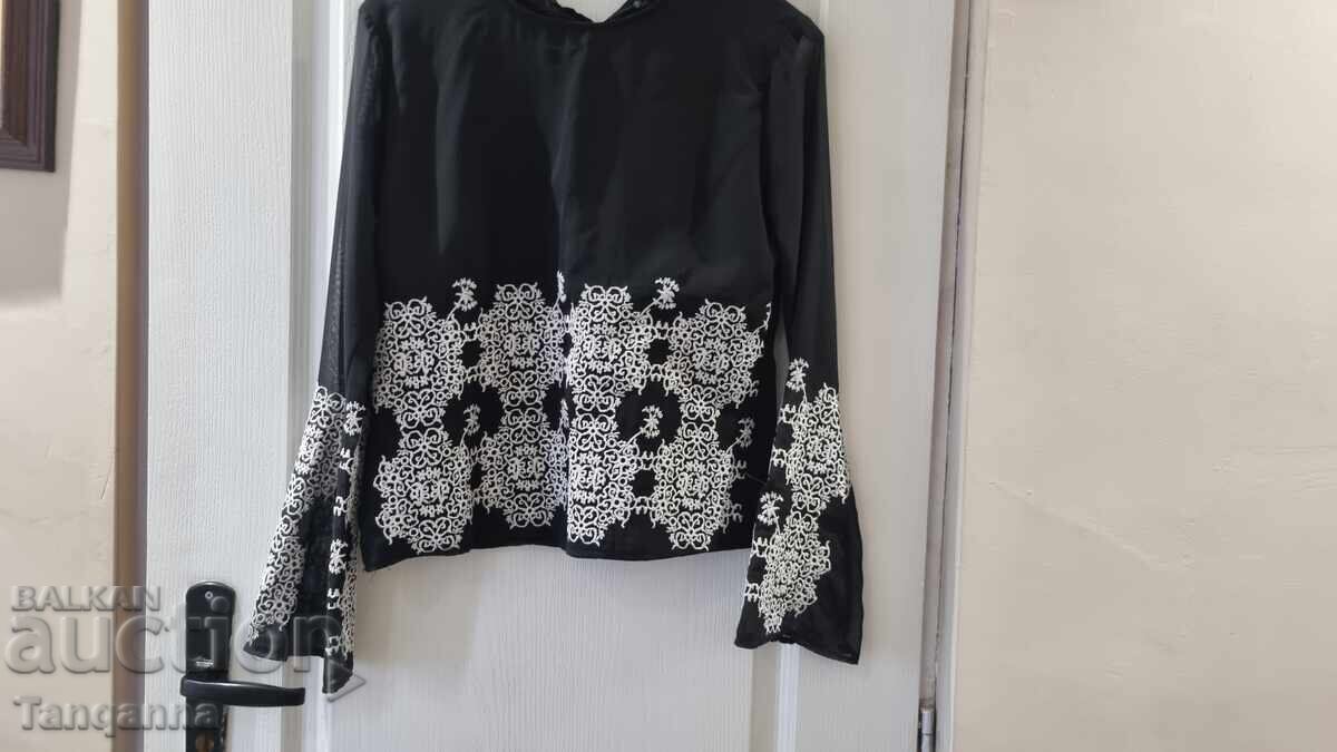 Delivery of Cute blouse Delivery of Cute blouse