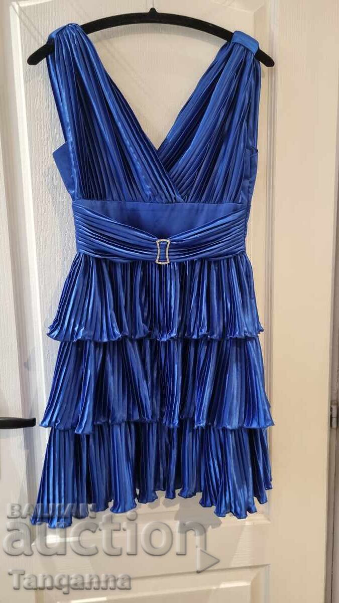 Κοντό φόρεμα