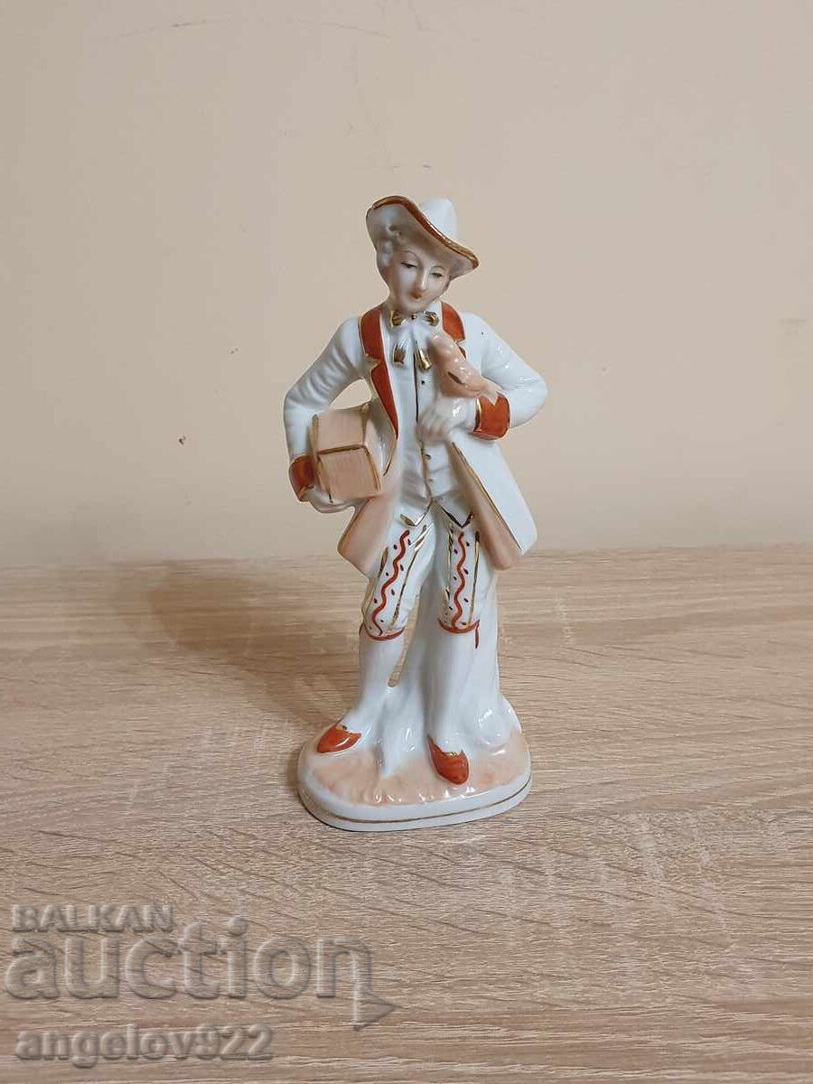 Πορσελάνινο αγαλματίδιο με σημάδια!!!