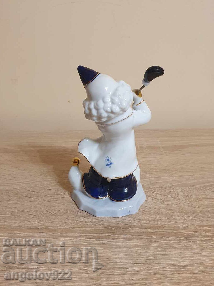 Аукцион Красива порцеланова фигура статуетка!!!