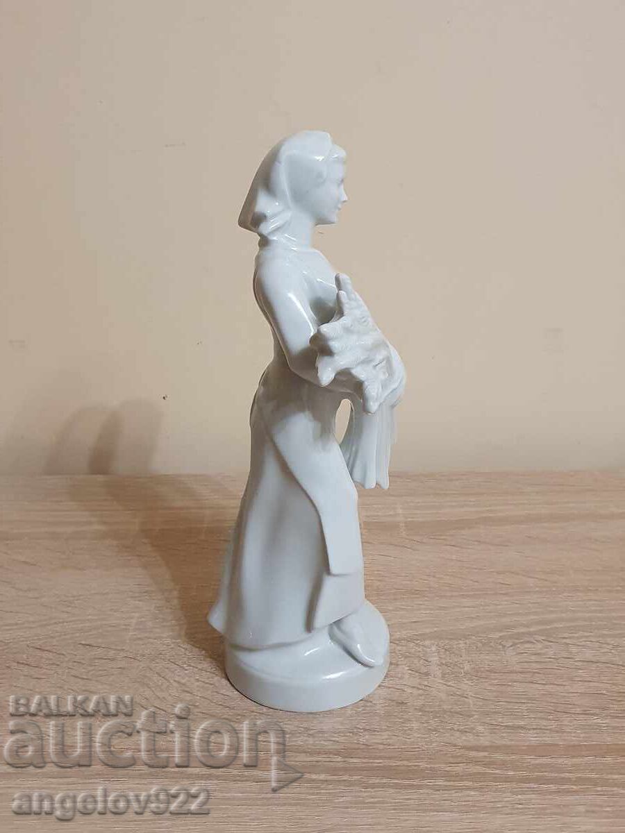 Немска порцеланова фигура статуетка!!! с цена 1.50 лв. | € 0.77