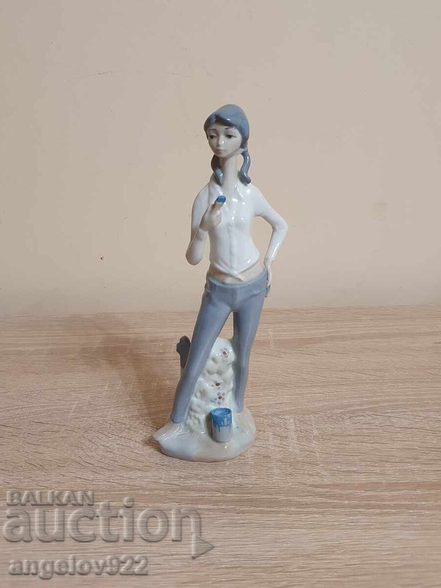 CASADES Spanish porcelain figure statuette CASADES Spanish porcelain figure statuette