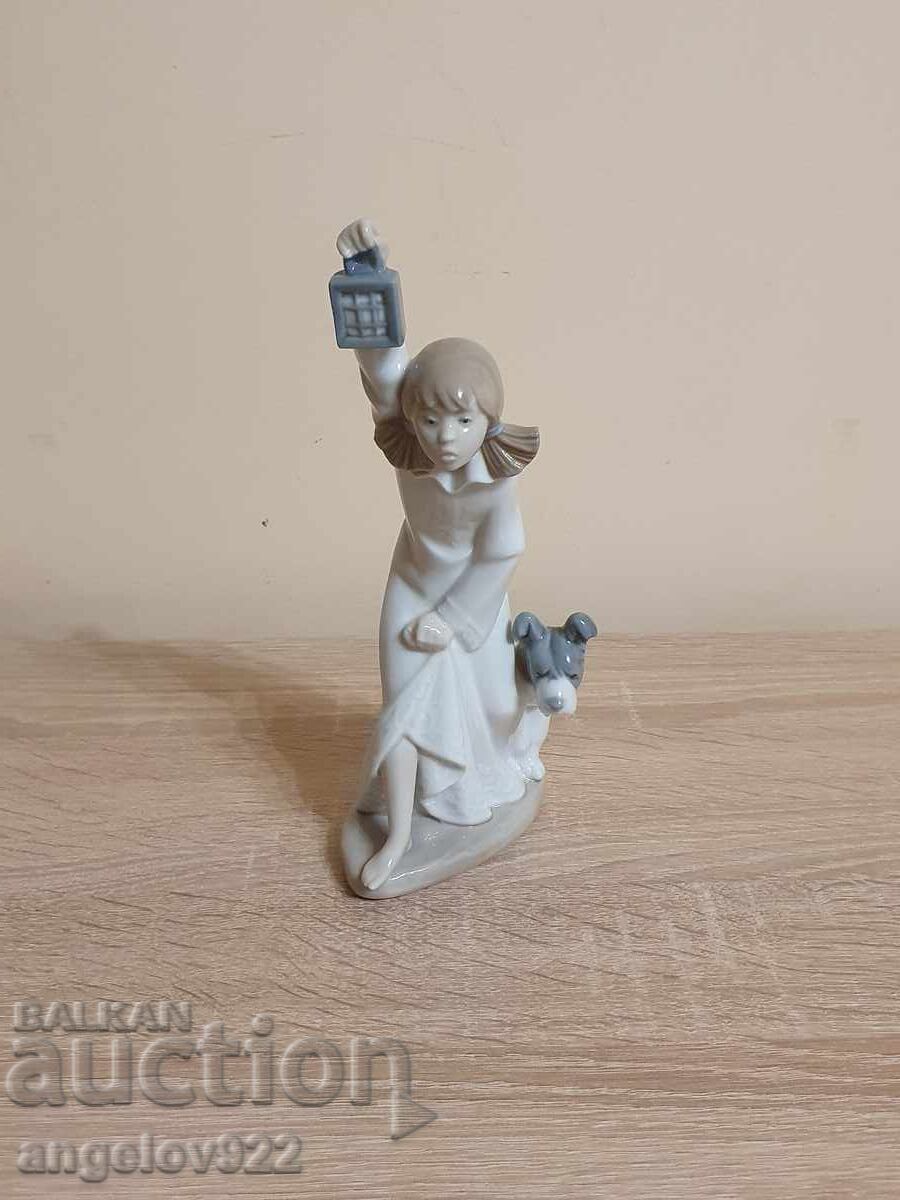 Figurină statuetă din porțelan spaniol NAO