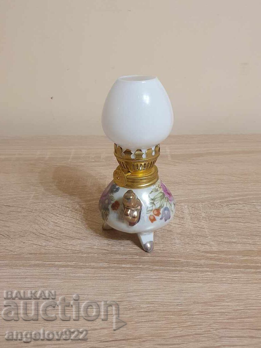 Малка порцеланова газова лампа!!! с цена 0.01 лв. | € 0.01 Малка порцеланова газова лампа!!! с цена 0.01 лв. | € 0.01