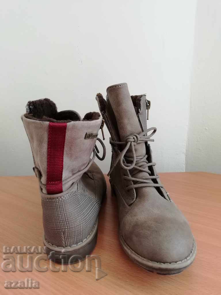 Ζεστές μπότες s.OLIVER, 35 νούμερο με τιμή 25.00 BGN | € 12.78
