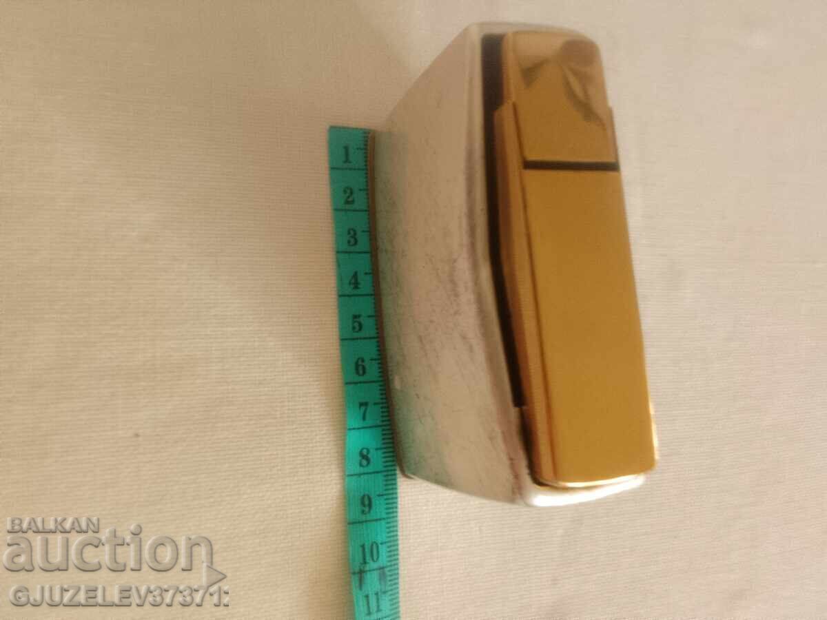 Auction  Table Lighter, Consul Crown