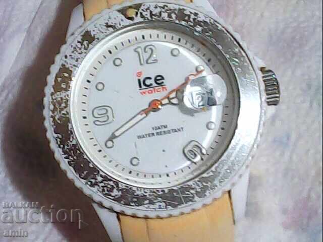 Delivery of 4 new watches, they work, no battery needed