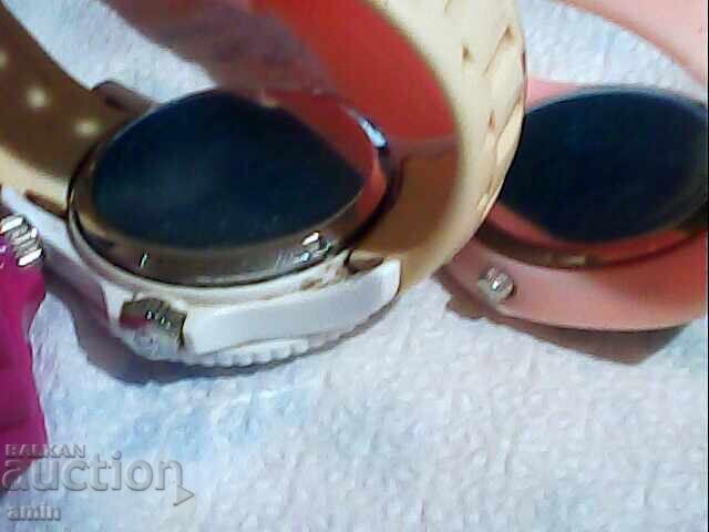 4 new watches, they work, no battery needed - 6