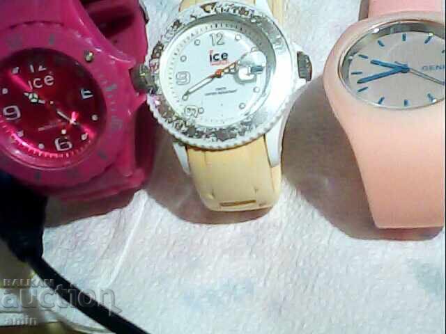 4 new watches, they work, no battery needed 4 new watches, they work, no battery needed