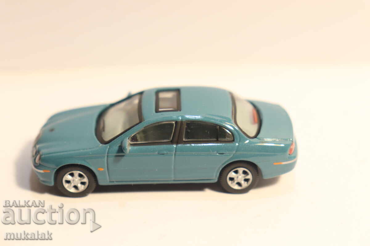 1:72 HONGWELL JAGUAR JUCĂRIE MAȘINĂ MODEL cu preț 10.00 BGN | € 5.11