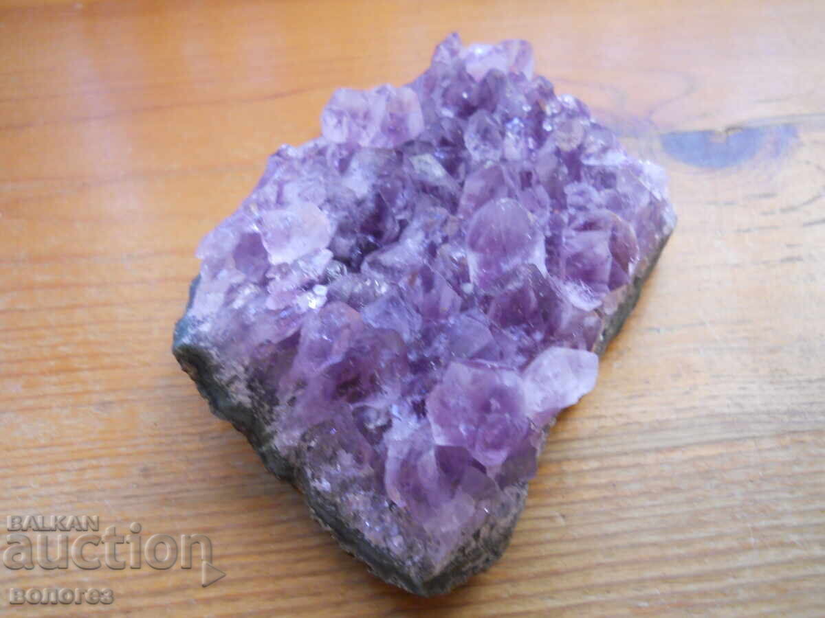 Auction Amethyst - druse Auction Amethyst - druse