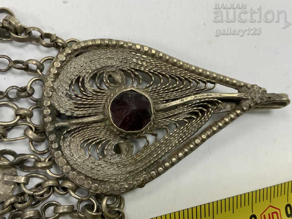 Bijuterie renascentistă cu filigran strălucitor cu preț 21.00 BGN | € 10.74 Bijuterie renascentistă cu filigran strălucitor cu preț 21.00 BGN | € 10.74