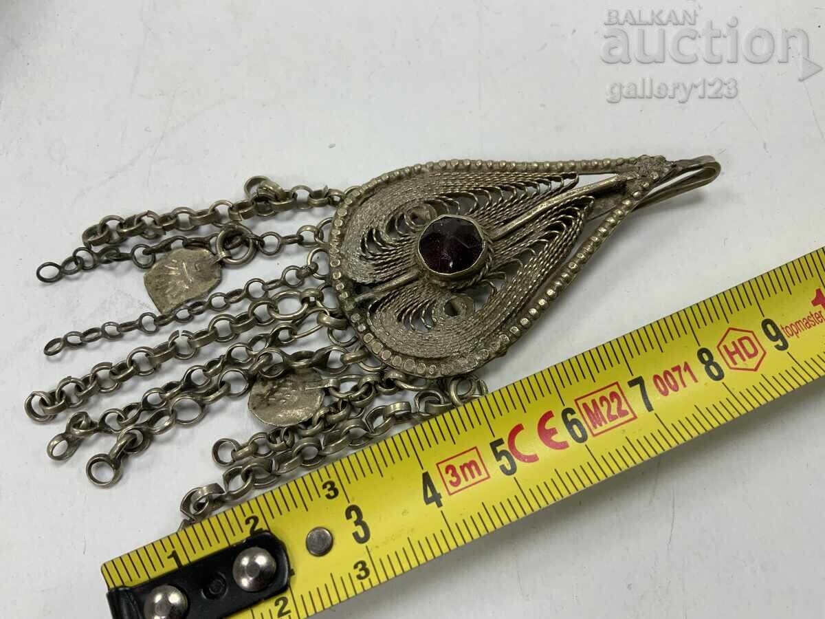 Bijuterie renascentistă cu filigran strălucitor Bijuterie renascentistă cu filigran strălucitor