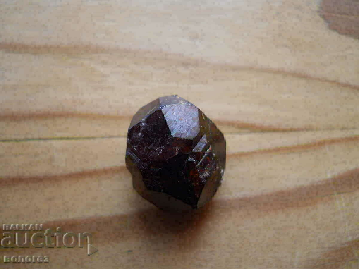 Garnet with price 15.00 BGN | € 7.67