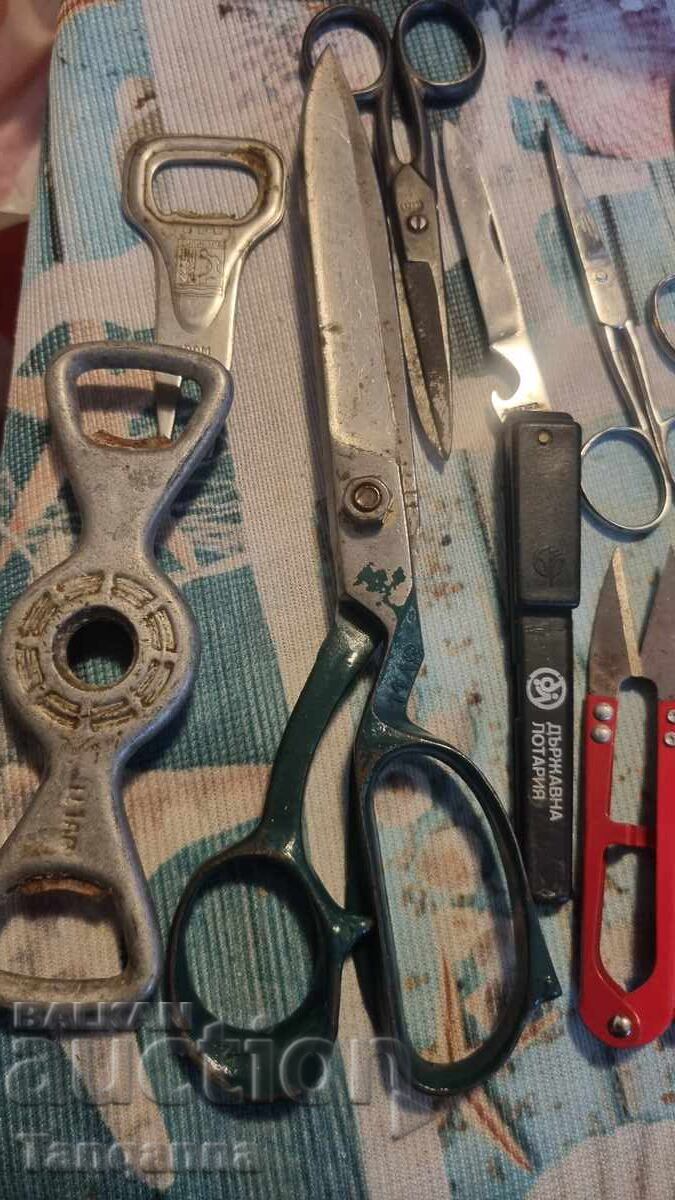 Diverse cuțite foarfece cu preț 22.00 BGN | € 11.25