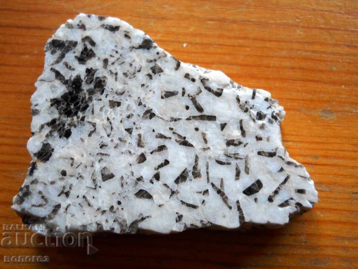 Γρανίτης σε πλάκες - ρουστίκ (τέλειο γυάλισμα)