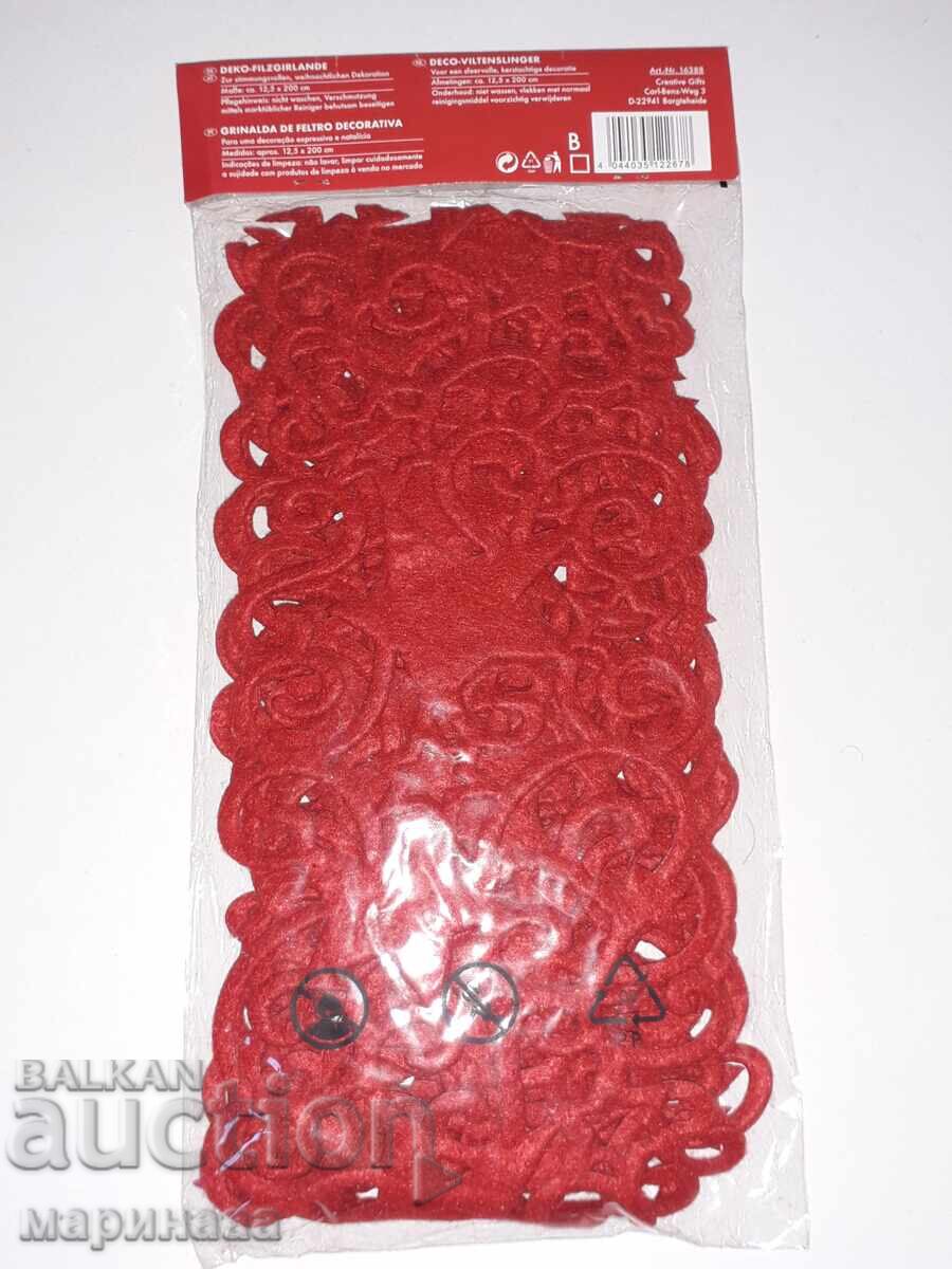 Vintage γιρλάντα από τσόχα. Γερμανία με τιμή 2.00 BGN | € 1.02 Vintage γιρλάντα από τσόχα. Γερμανία με τιμή 2.00 BGN | € 1.02