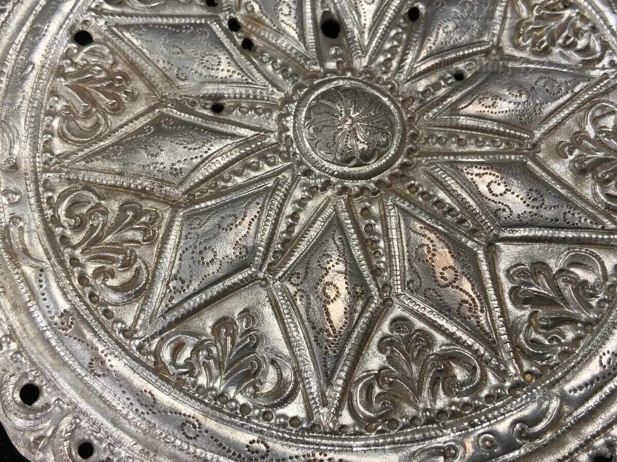 Възрожденски тепелък сребро сечан кован почистен с цена 71.05 лв. | € 36.33