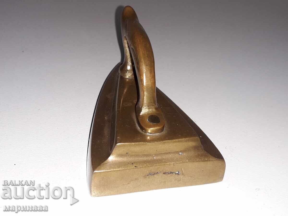 Delivery of MASSIVE SMALL IRON. BRASS. FOR SLEEVES, PANTS LEGS Delivery of MASSIVE SMALL IRON. BRASS. FOR SLEEVES, PANTS LEGS