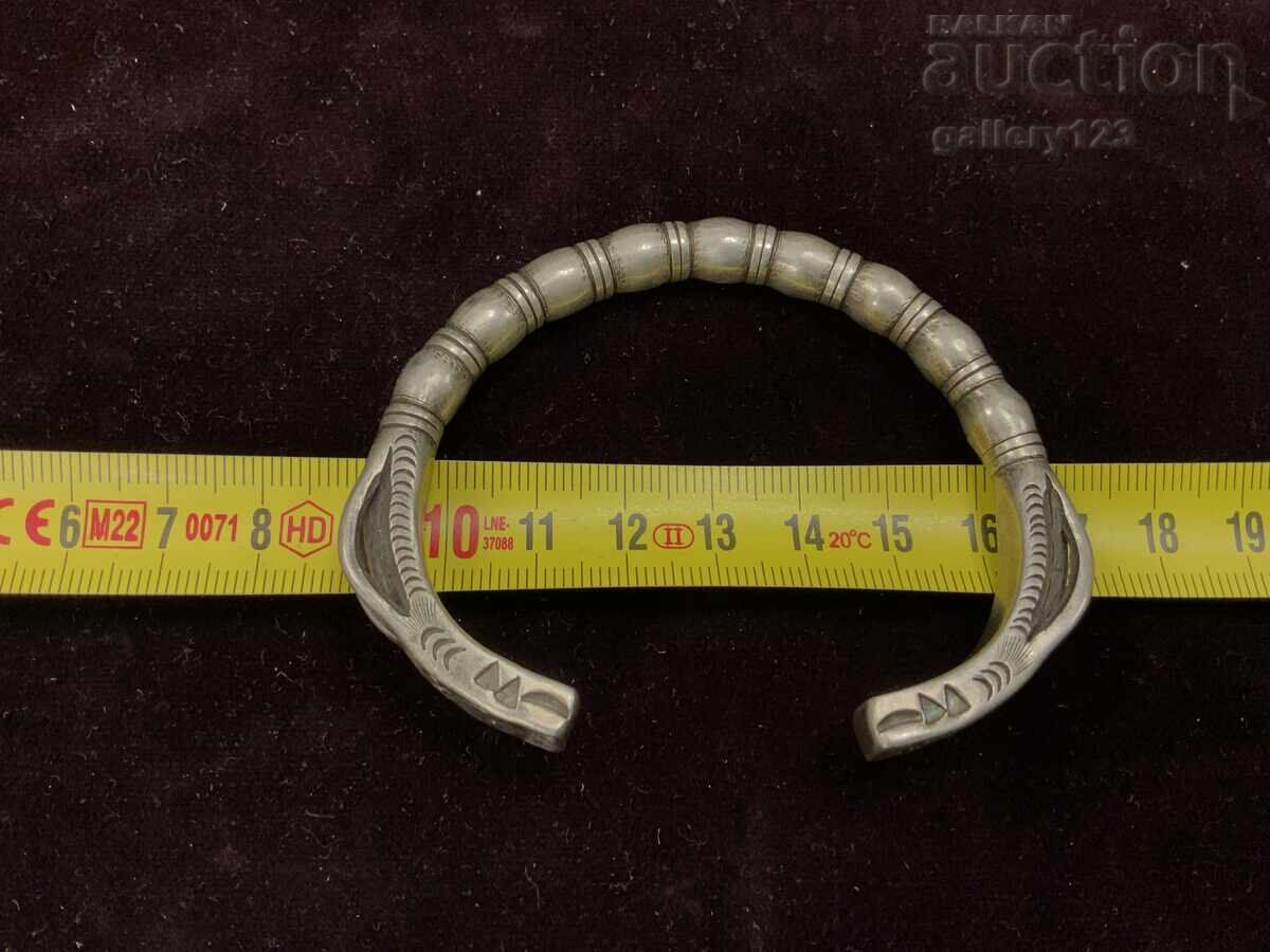 Old bracelet with price 23.00 BGN | € 11.76