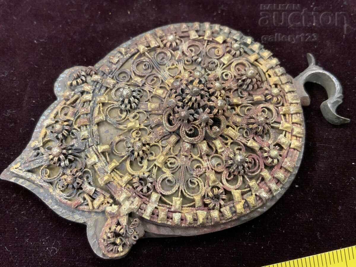 Revival-era Kotel pafta (brooch) single filigree gold-plated