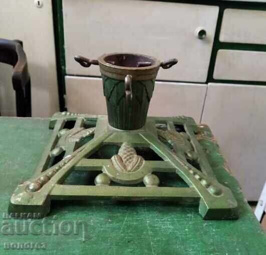 Vintage χυτοσίδηρο χριστουγεννιάτικο δέντρο Vintage χυτοσίδηρο χριστουγεννιάτικο δέντρο