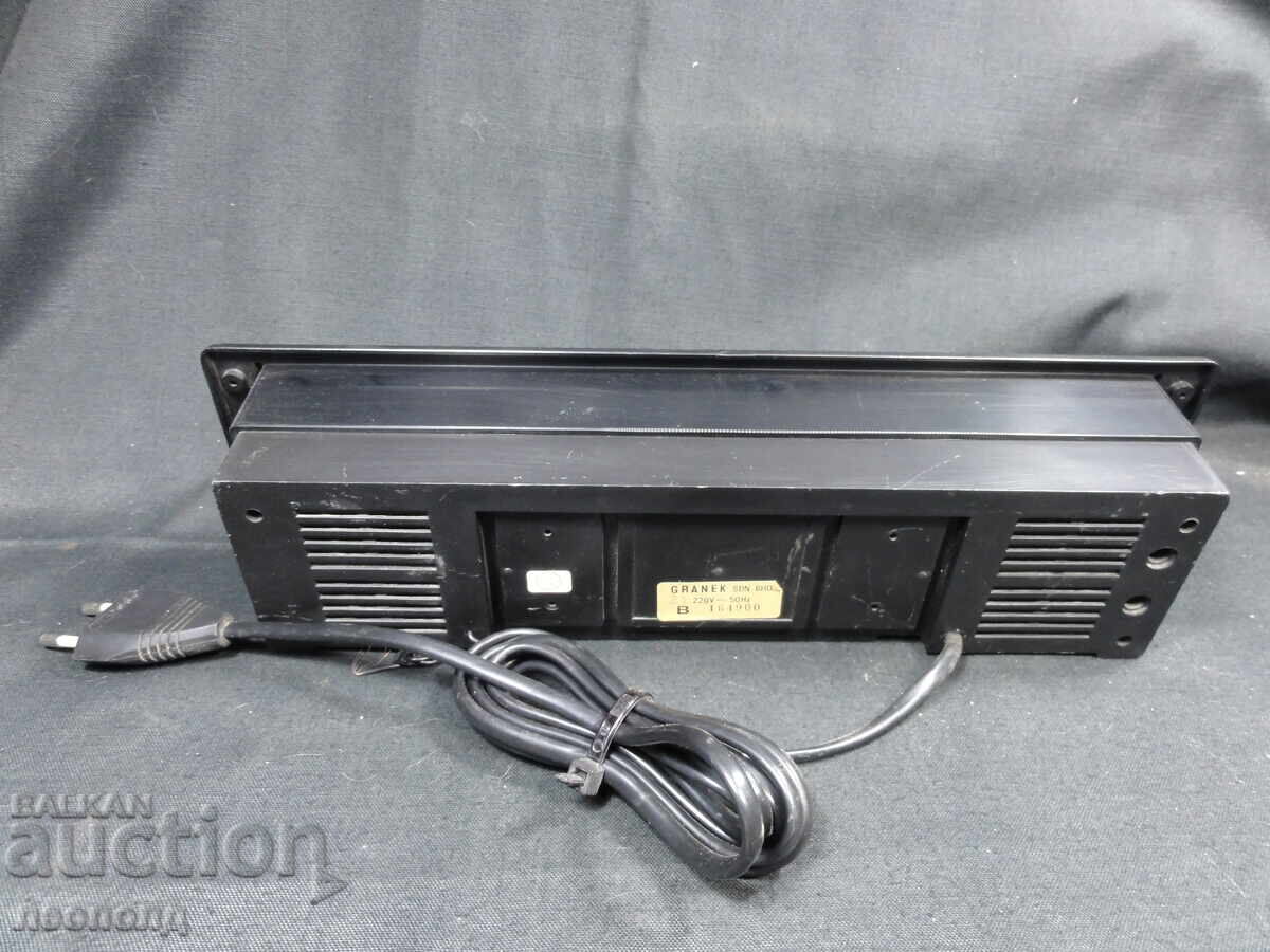 Delivery of BZC STAR RETRO TRANSISTOR RADIO LED CLOCK WANDA