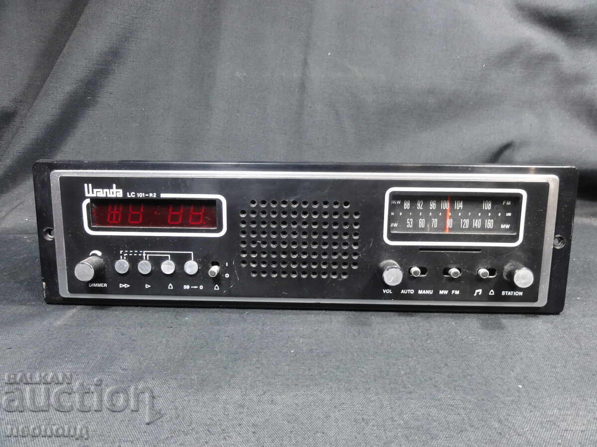 BZC STAR RETRO TRANSISTOR RADIO LED CLOCK WANDA