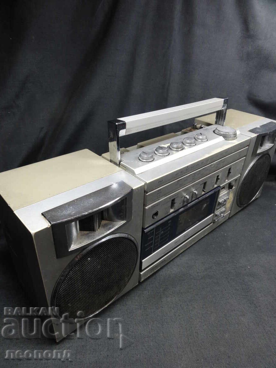 Auction BZC STAR Retro Transistor Radio Cassette Recorder TOSHIBA RT-S782 Auction BZC STAR Retro Transistor Radio Cassette Recorder TOSHIBA RT-S782
