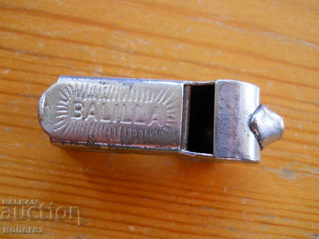 Fluier de poliție vechi "Balilla" Italia cu preț 15.00 BGN | € 7.67 Fluier de poliție vechi "Balilla" Italia cu preț 15.00 BGN | € 7.67