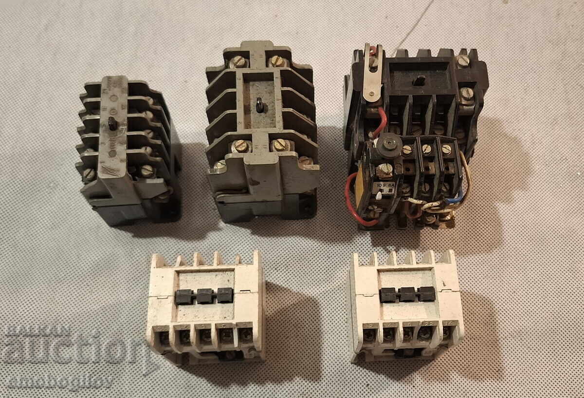 Lot of Contactors 220v