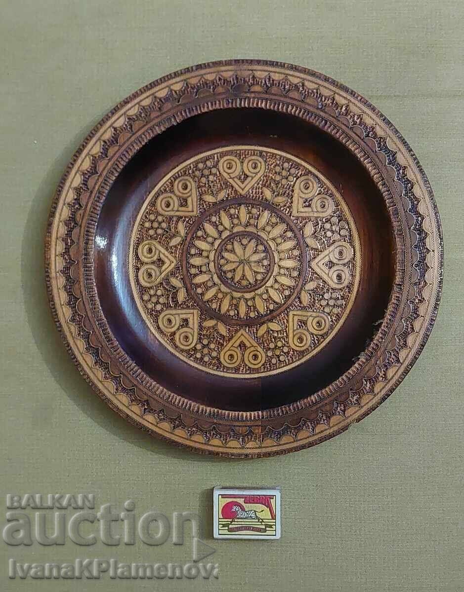 Wooden panel inlaid with brass for connoisseurs, 30cm - 7