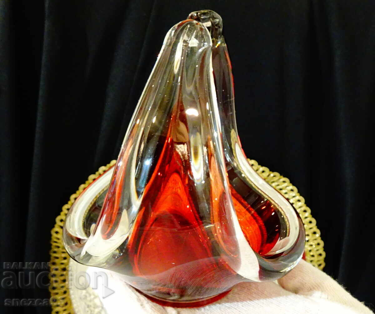 Delivery of Candy dish basket colored glass by Paul Kedelv