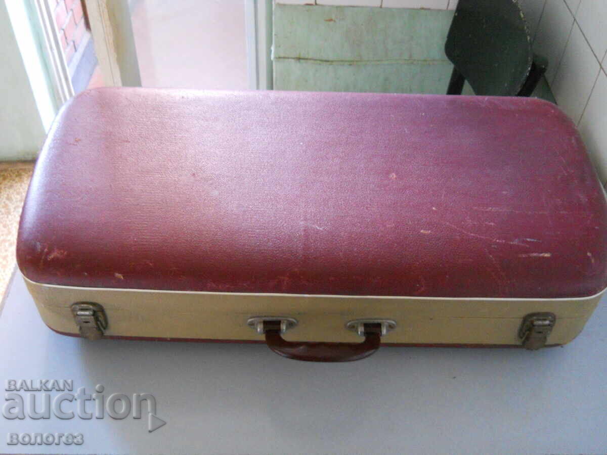 Livrarea Ionica "Senatorul" Livrarea Ionica "Senatorul"