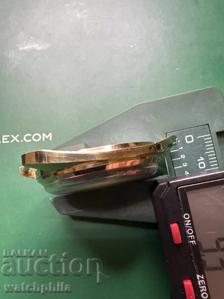 Delivery of Wostok Soviet Gold-Plated Men's Watch. Excellent Condition Delivery of Wostok Soviet Gold-Plated Men's Watch. Excellent Condition