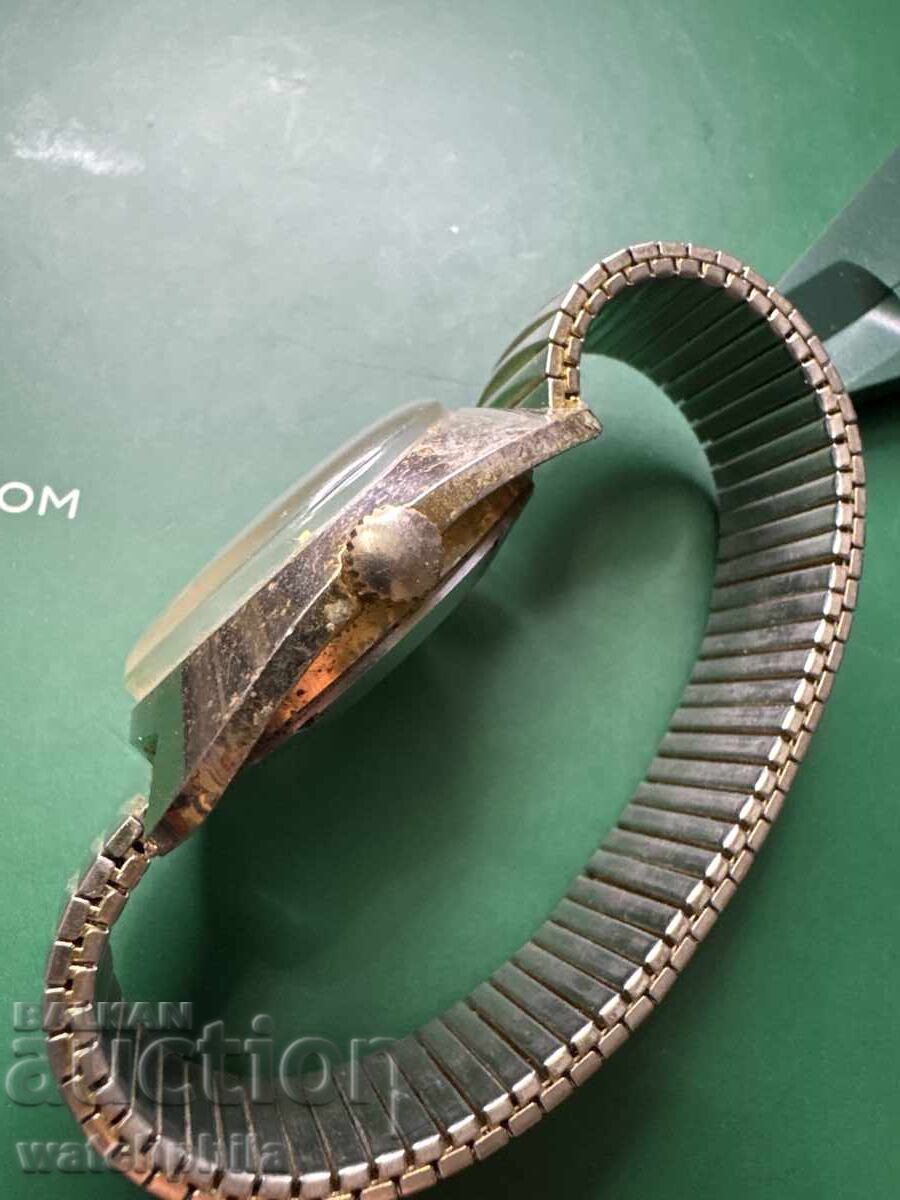 Παράδοση Σπάνιο ελβετικό ανδρικό μηχανικό ρολόι. Λειτουργεί Παράδοση Σπάνιο ελβετικό ανδρικό μηχανικό ρολόι. Λειτουργεί