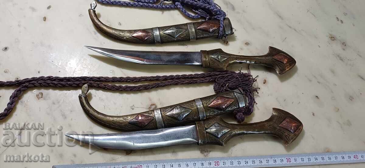 Δύο αδελφάκια ΜΑΧΑΙΡΙ ΚΟΥΜΑΓΙΑ ΧΑΝΤΖΑΡ ΚΙΝΤΖΑΛ με τιμή 250.00 BGN | € 127.82