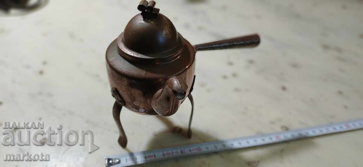 Παλιό μπρούτζινο τσαγιέρα για ζεστό ρακί με τιμή € 20.00 | 39.12 BGN